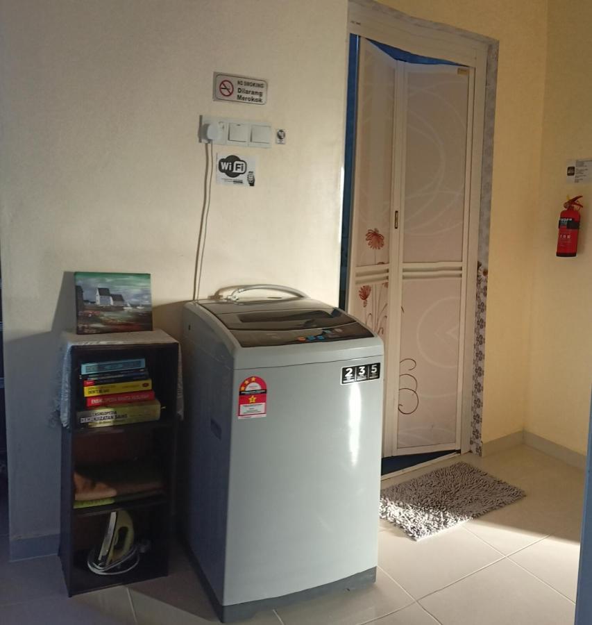 Topville Homestay Kangar Extérieur photo