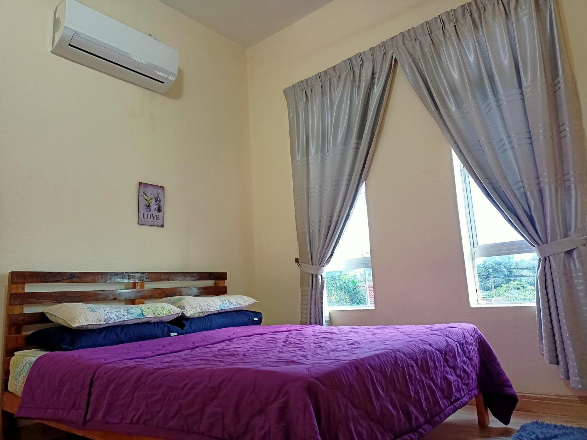 Topville Homestay Kangar Extérieur photo