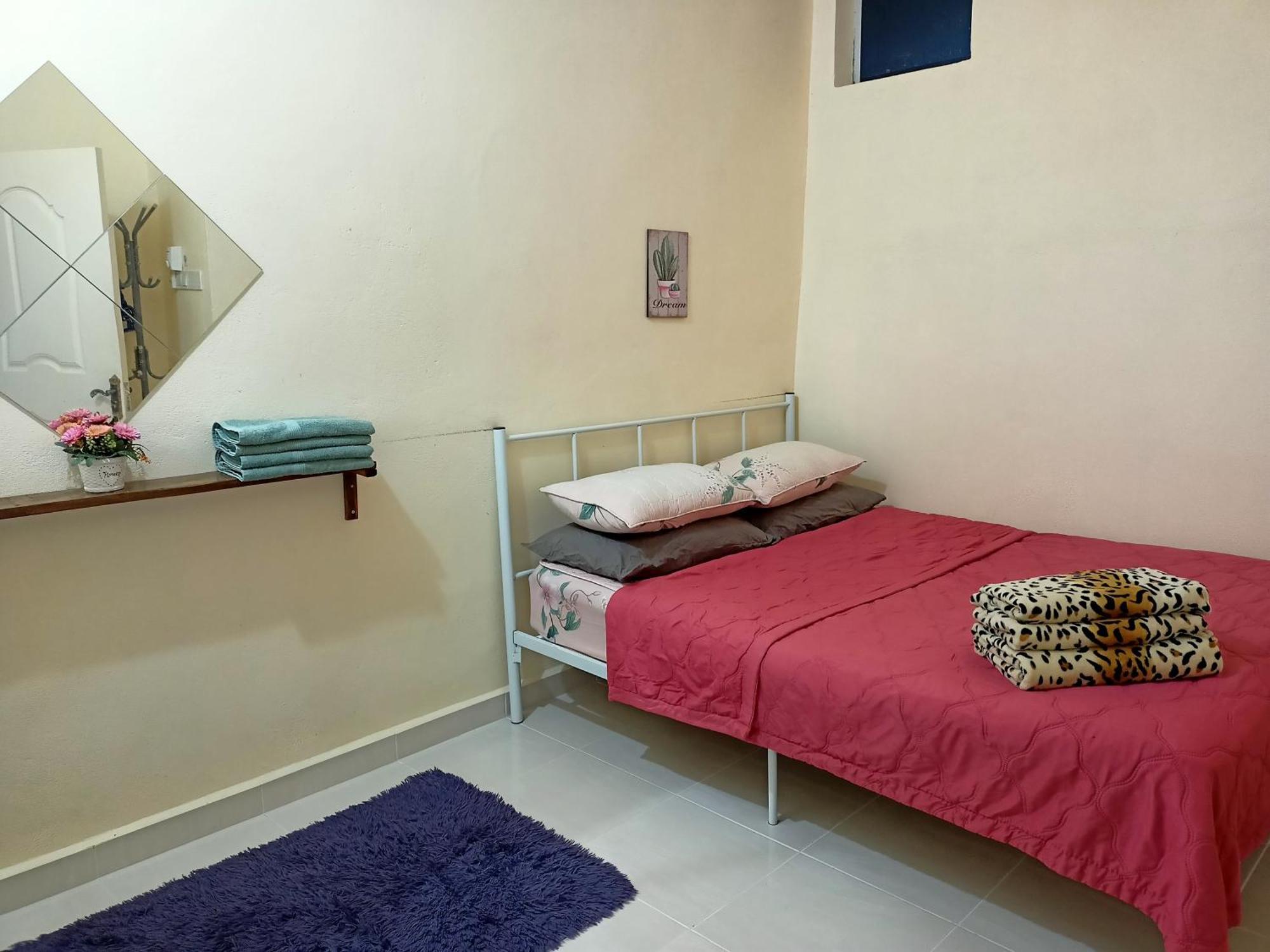 Topville Homestay Kangar Extérieur photo
